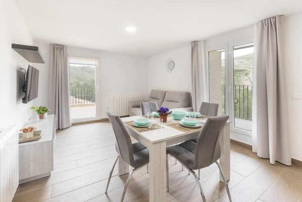 Apartamentos El Mirador Villarroya de los Pinares ภายนอก รูปภาพ