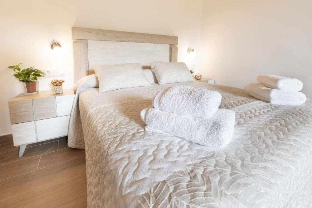 Apartamentos El Mirador Villarroya de los Pinares ภายนอก รูปภาพ